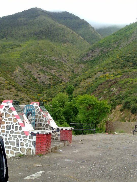 Tajeklayebt, à l'entrée du village d'Iouricene, Tizi - n'Berber 22427010