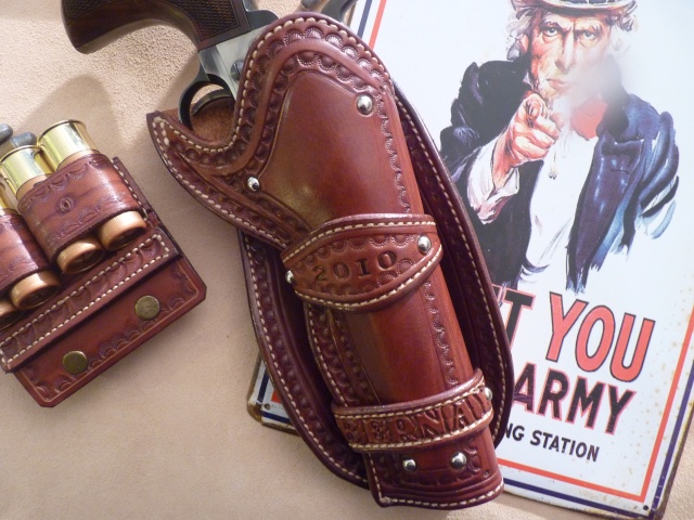 "APPALOOSA HOLSTER for BERNAY" by SLYE P1020316