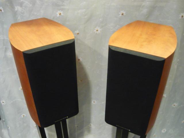Wharfedale Diamond 9.2 Bookshelf speaker (used) SOLD P1060327