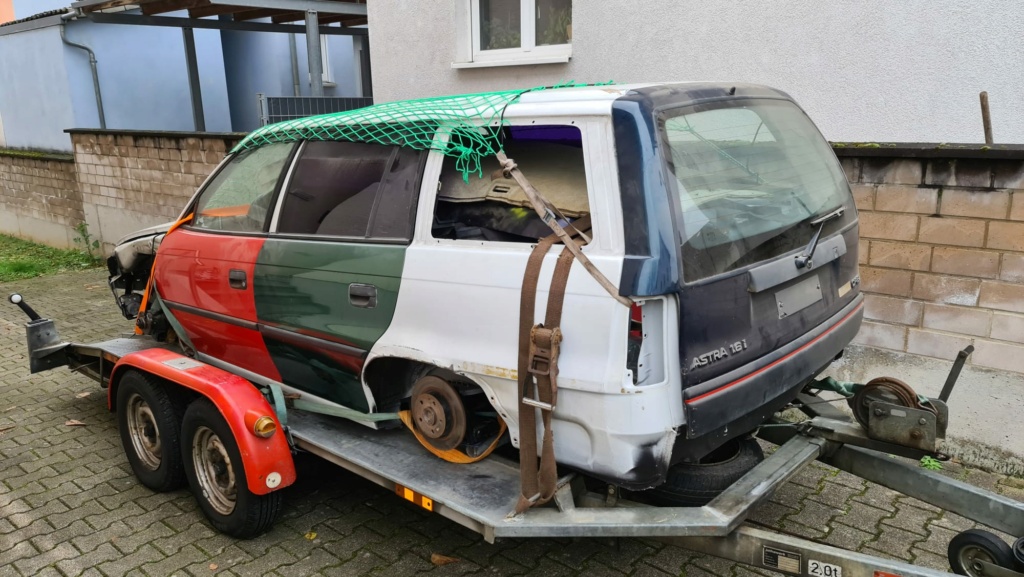 Astra F Caravan zu verschenken Af0210