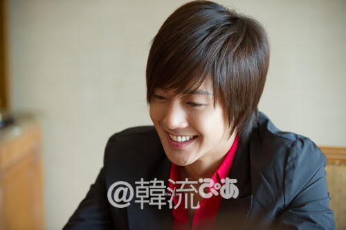 [29/09] Kim Hyun Joong at Hanryu PIA Interview (Editor's Notes) 10092910