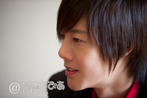 [29/09] Kim Hyun Joong at Hanryu PIA Interview (Editor's Notes) 10092913