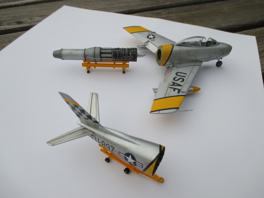 F-86F Airfix 1/72 tout ouvert + réacteur scratch Img_4019