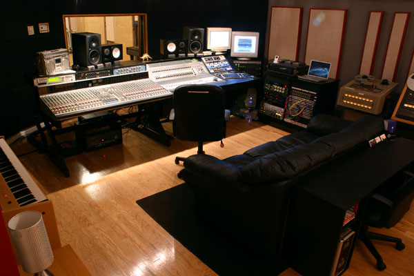 Slven's Recording Studio [[Private unless accompanied by Slven or Yuri]] Contro11