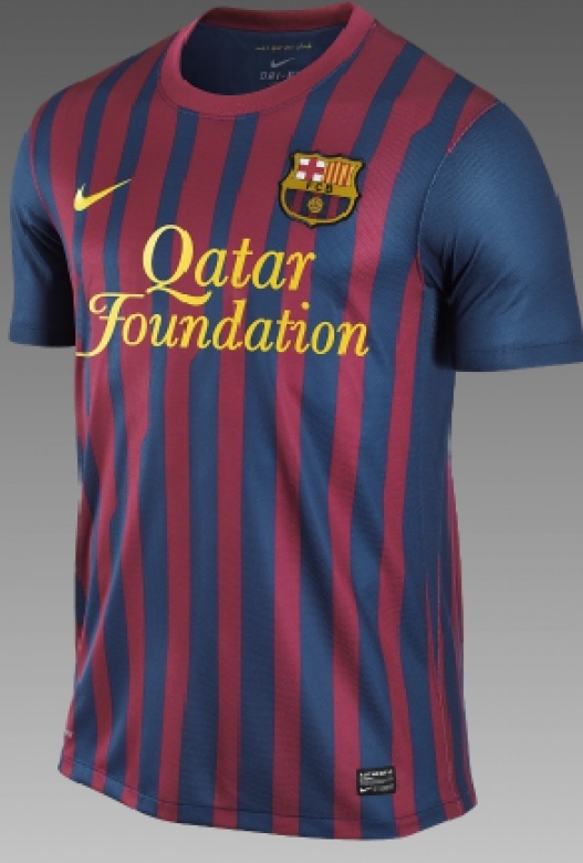 Nouveau shirt de FC Barcelone pour la saison prochaine Articl11