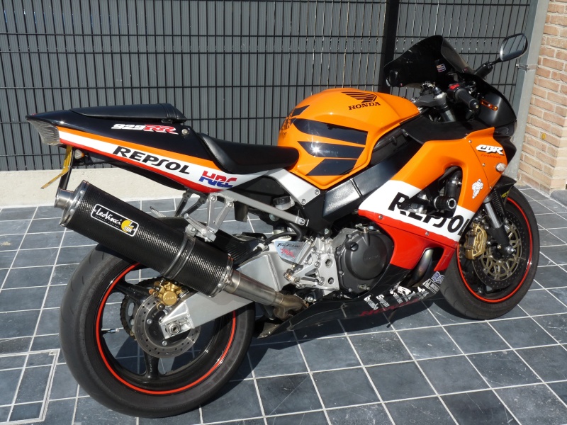 CBR 929 Repsol P1020120