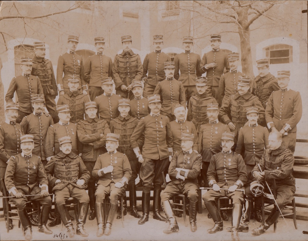 Photo des Officiers du 18e Dragon de Melun en 1904 Img_2013