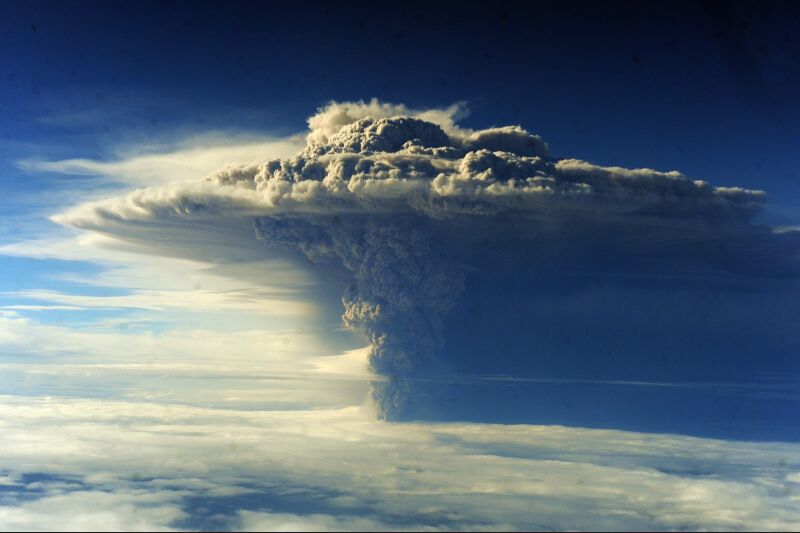 Le volcan chilien Puyehue se réveille après 51 ans de sommeil Volcan10