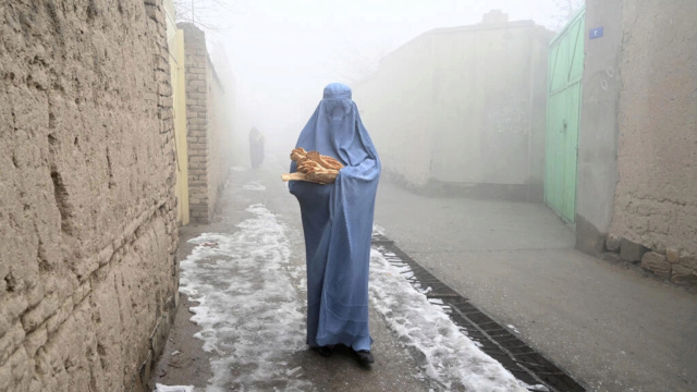 En #Afghanistan, "la #CriseÉconomique a précipité le pays dans un désastre humanitaire" 000_9w10