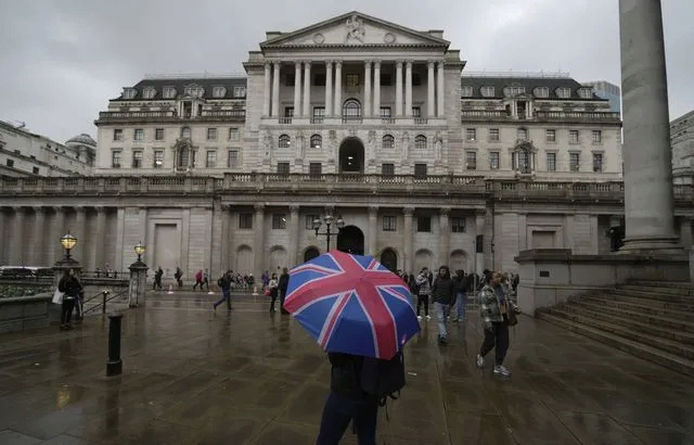 #RoyaumeUni : La #Banque d’#Angleterre estime que le #Brexit aggrave encore la #CriseÉconomique 640x4730