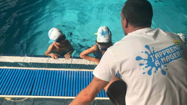 Des #cours de #piscine gratuits pour apprendre à #nager aux jeunes #Amiénois 870x4232