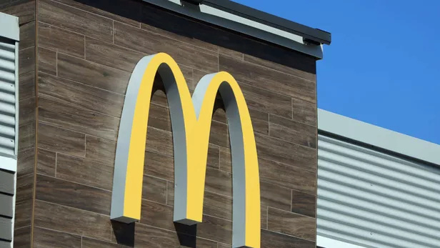 #McDonalds lance son #HappyMeal pour #adultes aux #ÉtatsUnis 97663710
