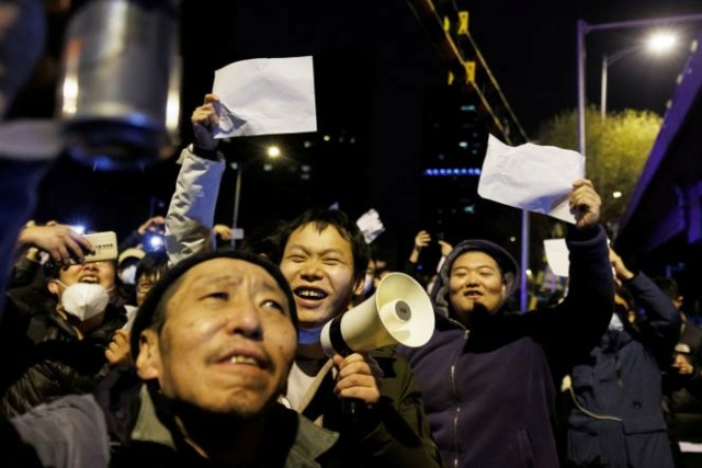 Stratégie zéro #Covid en #Chine : le pouvoir confronté à des #manifestations de plus en plus #politiques 9a547d10