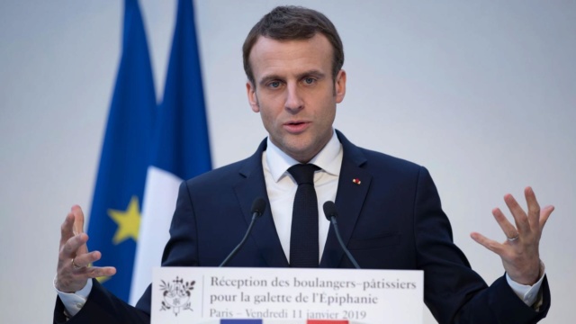 #TMCweb3 : #EmmanuelMacron appelle les #Français à se saisir du #GrandDébat B9718210