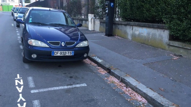 L’#été, le #stationnement résidentiel est gratuit à #Amiens B9720110