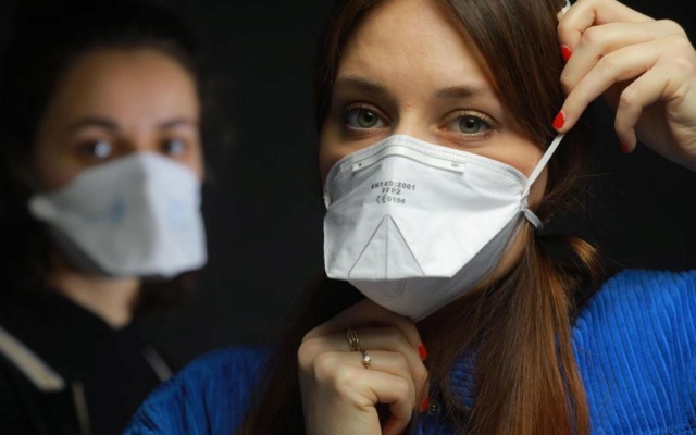 #Coronavirus : pourquoi la #France n’a plus de #masques en stock Bevss210