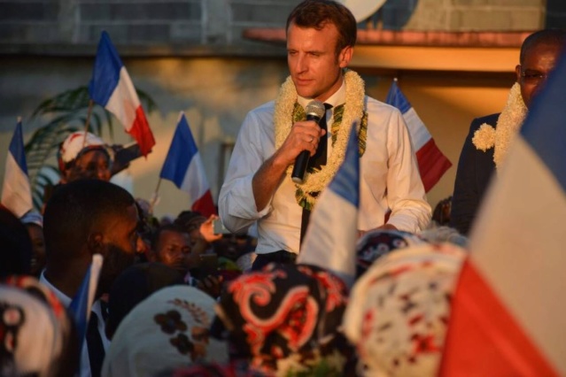 #Grève générale pour accueillir Emmanuel #Macron à la #Réunion Captu139