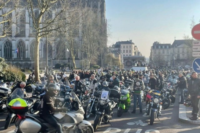 Pourquoi des centaines de #motards « en colère » vont-ils traverser la métropole de #Rouen samedi ? Sans-t12