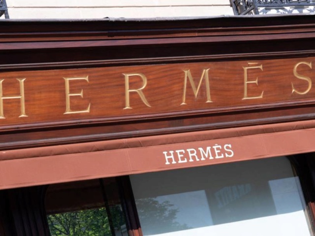Une boutique #Hermès réalise un record de vente lors de sa réouverture en #Chine Une-bo10