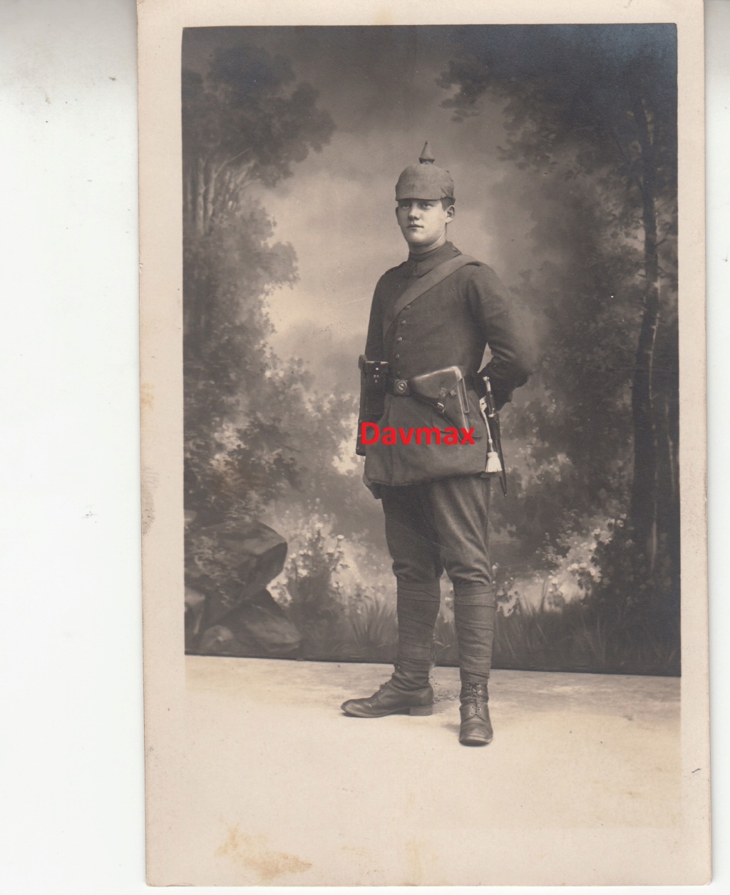 (M) Photo d'un soldat allemand en casque à pointe (A CLOTURER) Img_0012
