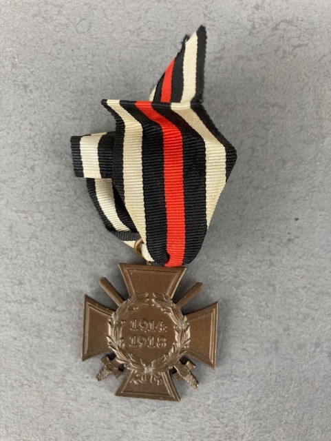 (E) Médaille  Ehrenkreuz des Weltkrieges avec son diplome A CLOTURER Thumb356