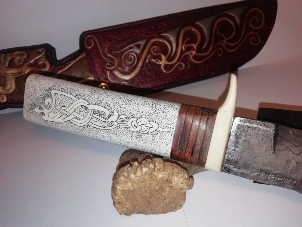 Couteau d'inspiration nordique avec scrimshaws  Img_2039