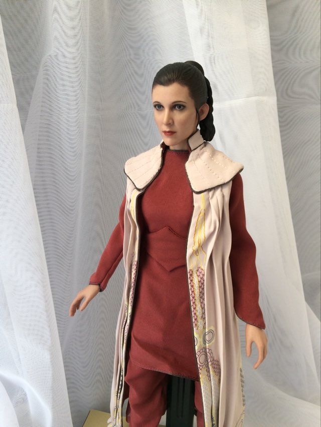 starwars - STAR WARS Hot Toys Princess Leia (Bespin) (updated with Part II: Kitbash Potential) - Page 2 94253010