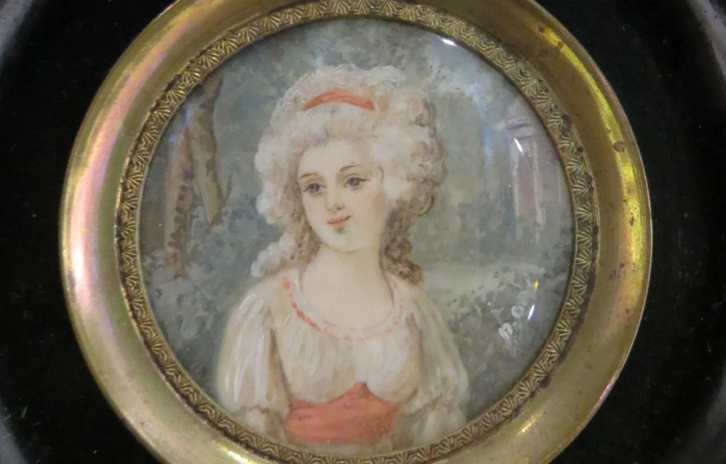 A vendre: miniatures de Marie Antoinette? - Page 8 Zzzz2120