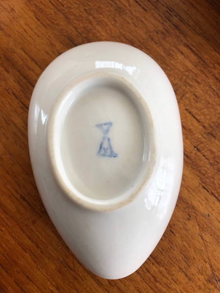 Can you help me identify function and mark on this ceramic set? Mark_o10