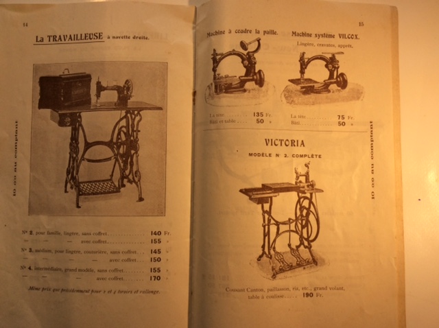Vieux catalogue Machines à coudre variées Img_2613