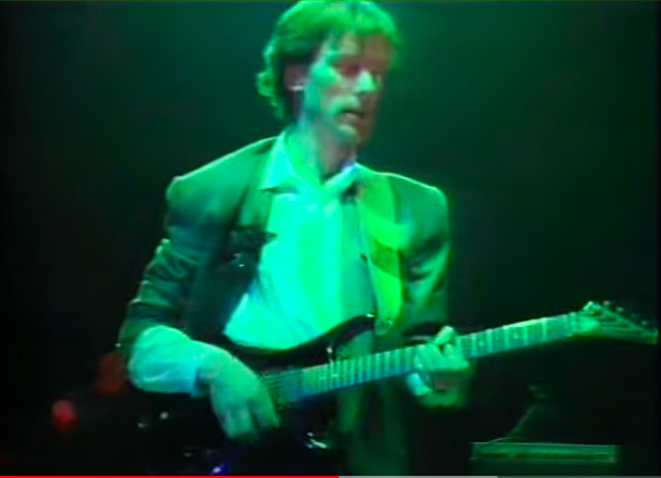 Pantera - Is this a Westone Pantera X390? Level 42's Boon Gould in 1986... Panter10