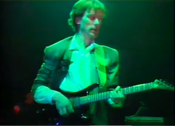 Is this a Westone Pantera X390? Level 42's Boon Gould in 1986... Panter10