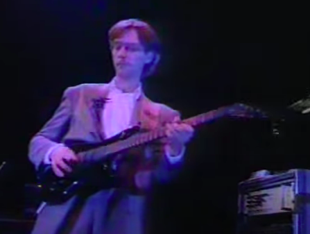 X390 - Is this a Westone Pantera X390? Level 42's Boon Gould in 1986... Panter19