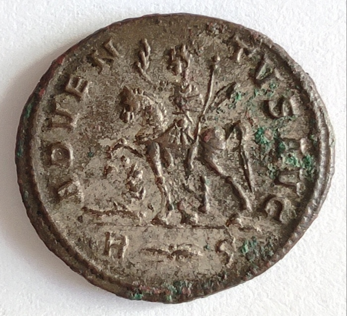 Aureliano de Probo. ADVENTVS AVG. Emperador a caballo a izq. Roma Img_2048