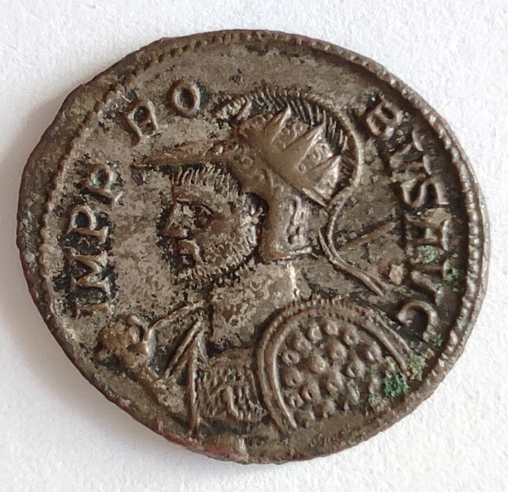 Aureliano de Probo. ADVENTVS AVG. Emperador a caballo a izq. Roma Img_2049