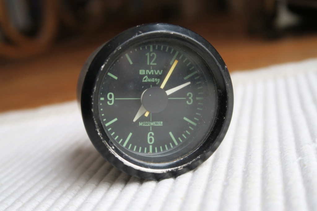 A vendre: Voltmètre et Horloge pour Serie 6 ou 7  45 Euros chacun hors frais de port Img_1517