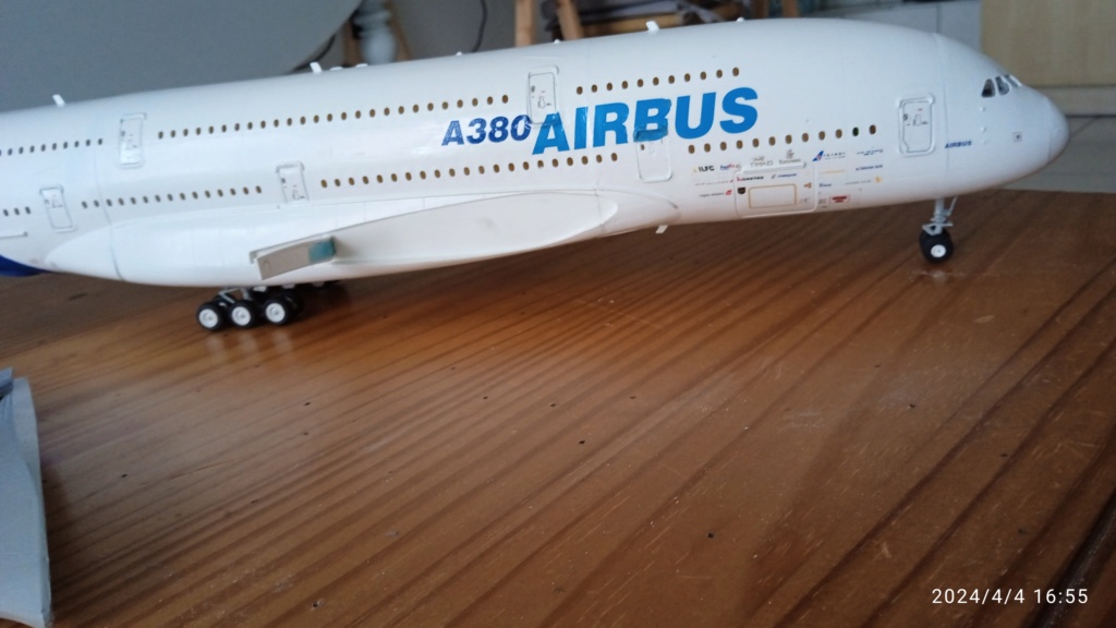 Airbus A380 Heller au 1/125 - Page 2 Img_2457