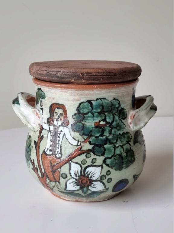 Hello, I need help to identify this Swedish? pottery, signed Falkinberg? 20240210