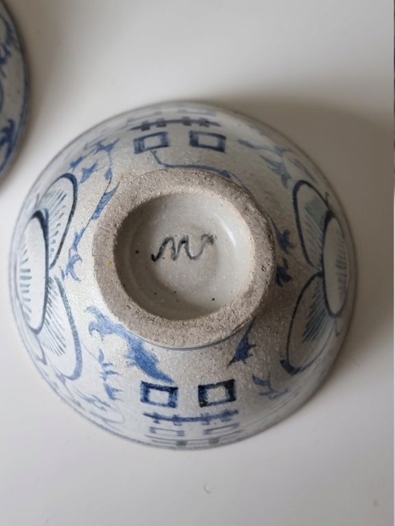 Hello, I need help to identify these ceramic bowls, Chinese? 20240416