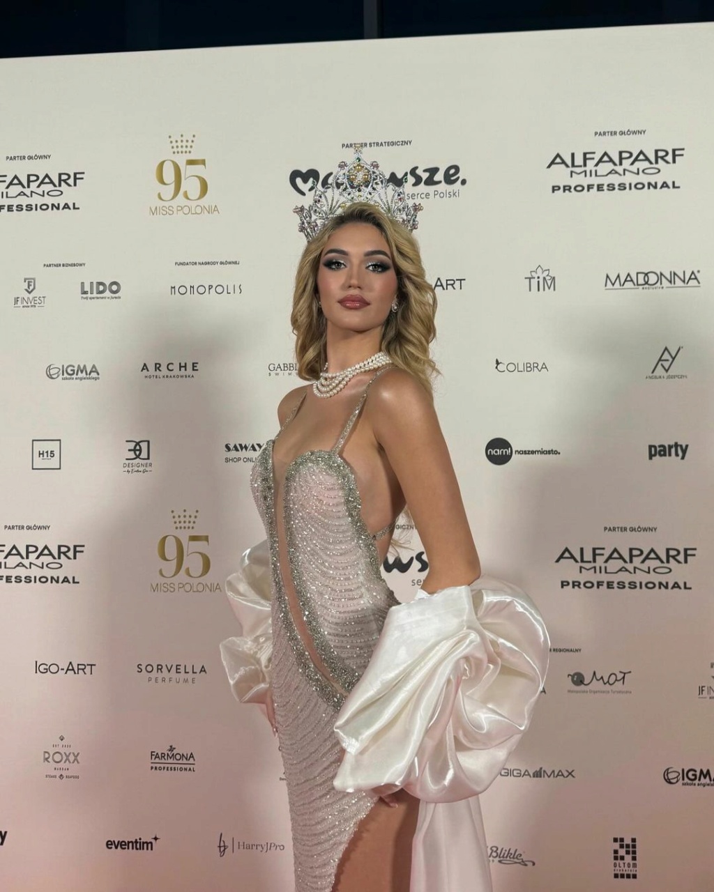 The Official Thread of MISS EARTH 2023 is Drita Ziri of ALBANIA - Page 2 Snapi293