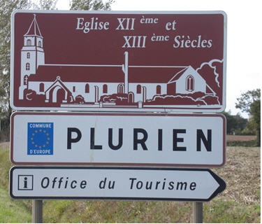 Les noms de villages burlesques Plurie10