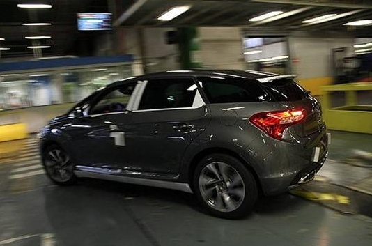 [FABRICATION] La Citroën DS5 à Sochaux ! Us410