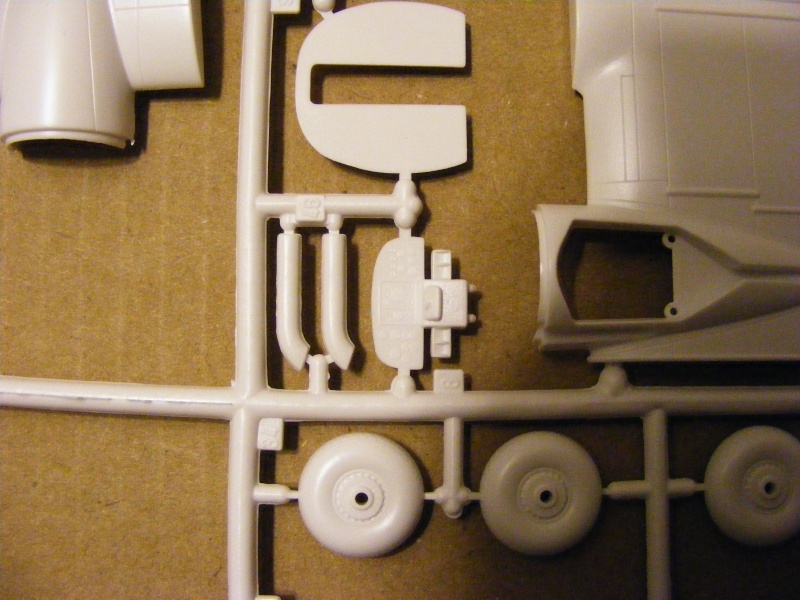 esci - [Comparatif] C-47 [Italeri/Esci] Dscf0950