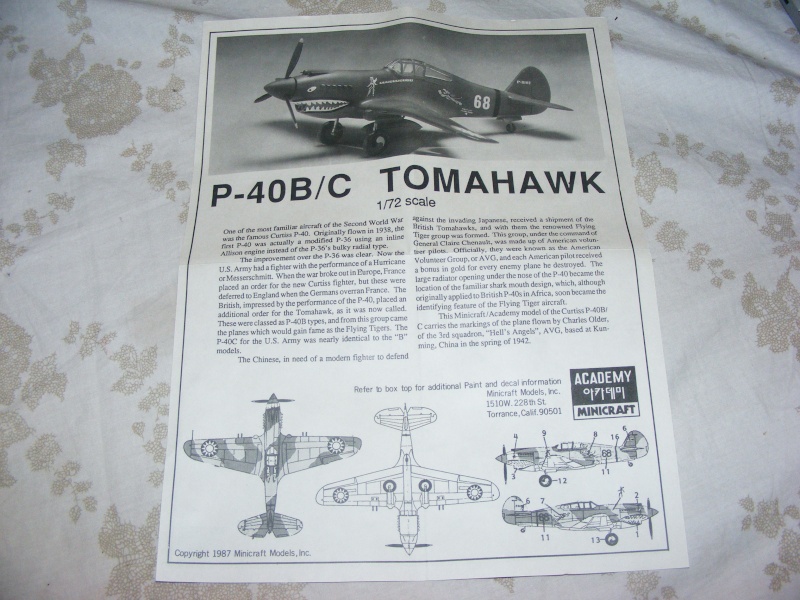 [Comparatif] P-40 B Tomahawk [Academy/Frog] Dscf3714
