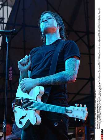 Photos Concert Angels & Airwaves (Tom seulement) - Page 2 Sipaus11