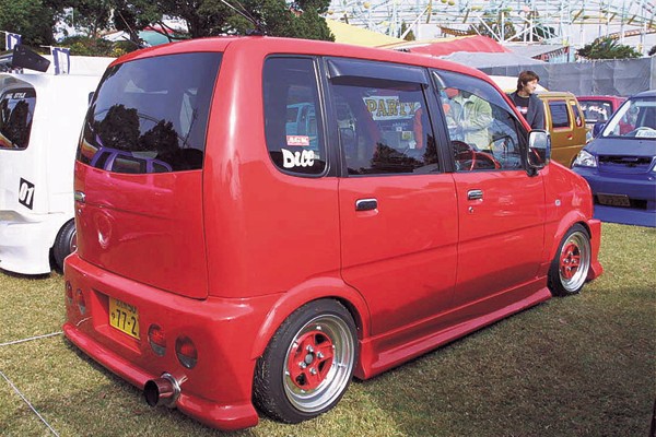 Perodua Kenari/Move/etc - VIP STYLE BODYKIT Akred011