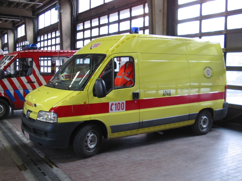 SIAMU Bruxelles : Ambulances - Page 2 A14810