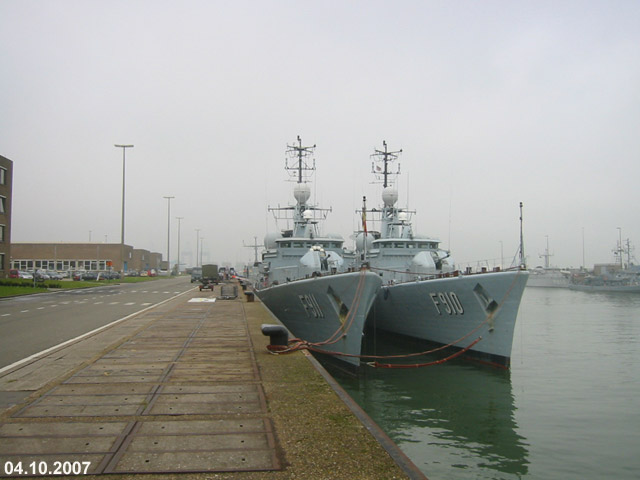 Zeebrugge naval base : news - Page 2 01_06410