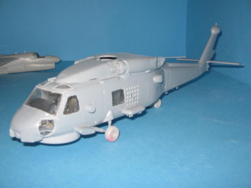 Sykorsky SH-60B Sea Hawk Italeri 1/48 - Page 2 Img_3416