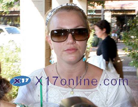 Britney u shopingu Kl10